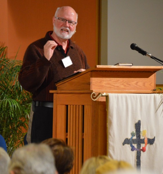 Pastor Ross Arnold gave the English-language sermon at our Dedication Service.